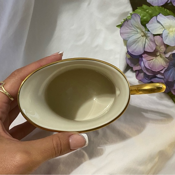 VTG Lenox - Holiday Creamer - Pitcher - Picture 4 of 4